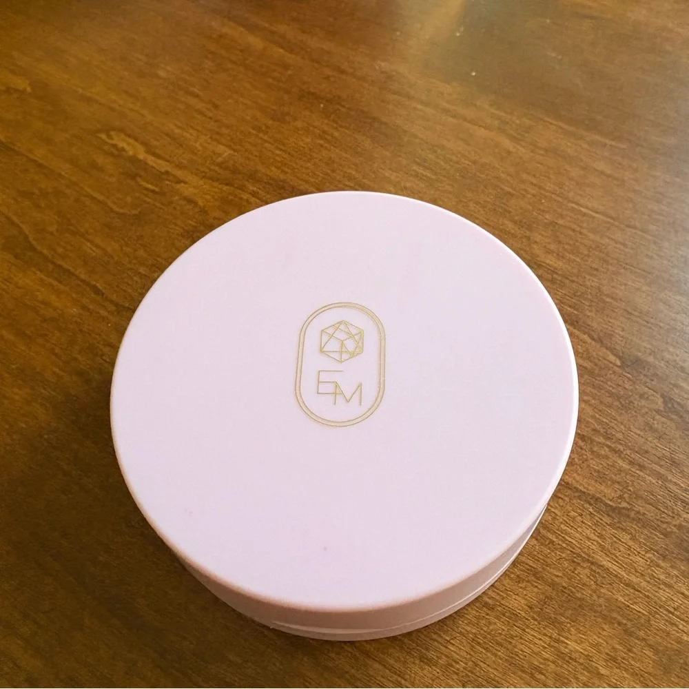 EM Cosmetics Heaven’s Glow Elysium and Rocco and Seraphine Cosmetics Marshmallow - Picture 2 of 9